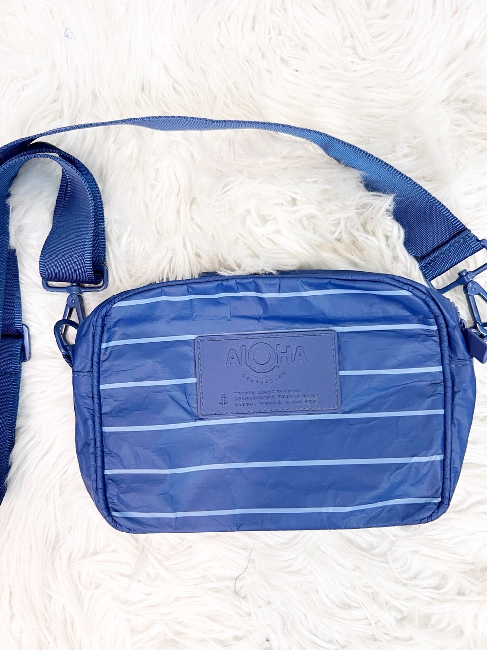 ALOHA COLLECTION BLUE PINSTRIPE LE TOUR CROSSBODY PURSE